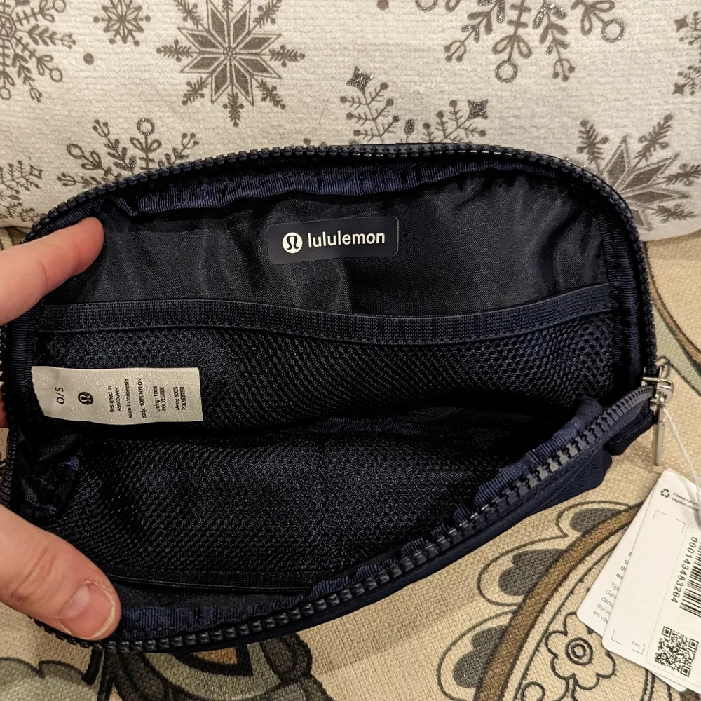 NWT Lululemon Everywhere Belt Bag - Picture 8 of 10
